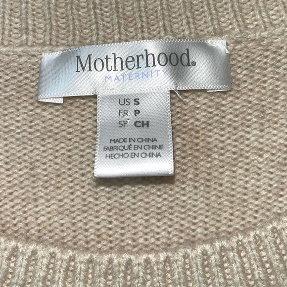 Motherhood Maternity Fuzzy Llama Sweater Women's size Small Beige - Picture 4 of 15